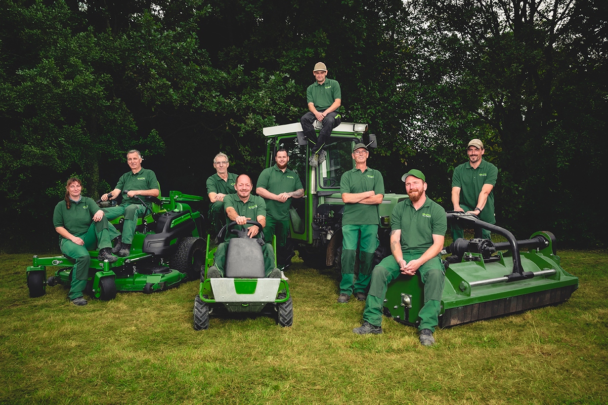 boellhoff-galabau-baumpflege-teamfoto-team-gartenpflege Gartenplfegeteam der Firma Böllhoff.